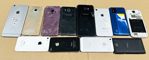 Mixed phones job lot apple - 12,