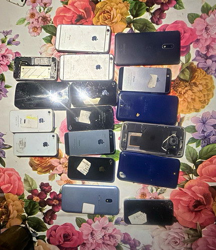 Apple mixed job lot - 16, mobile