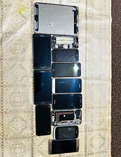 Apple samsung huawei mixed - apple,