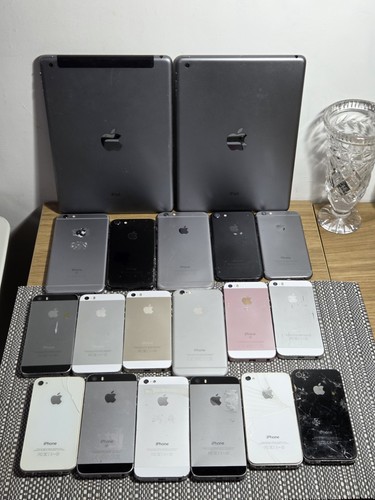 Job lot mixed iphones 2x - iphones, +